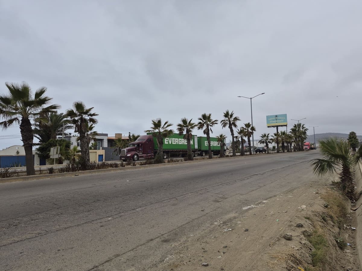 Comice plantea ampliar a seis carriles el acceso al puerto y rehabilitar vialidades para mejorar la movilidad, reducir costos logísticos y fortalecer la competitividad de Ensenada. Foto: Cortesía