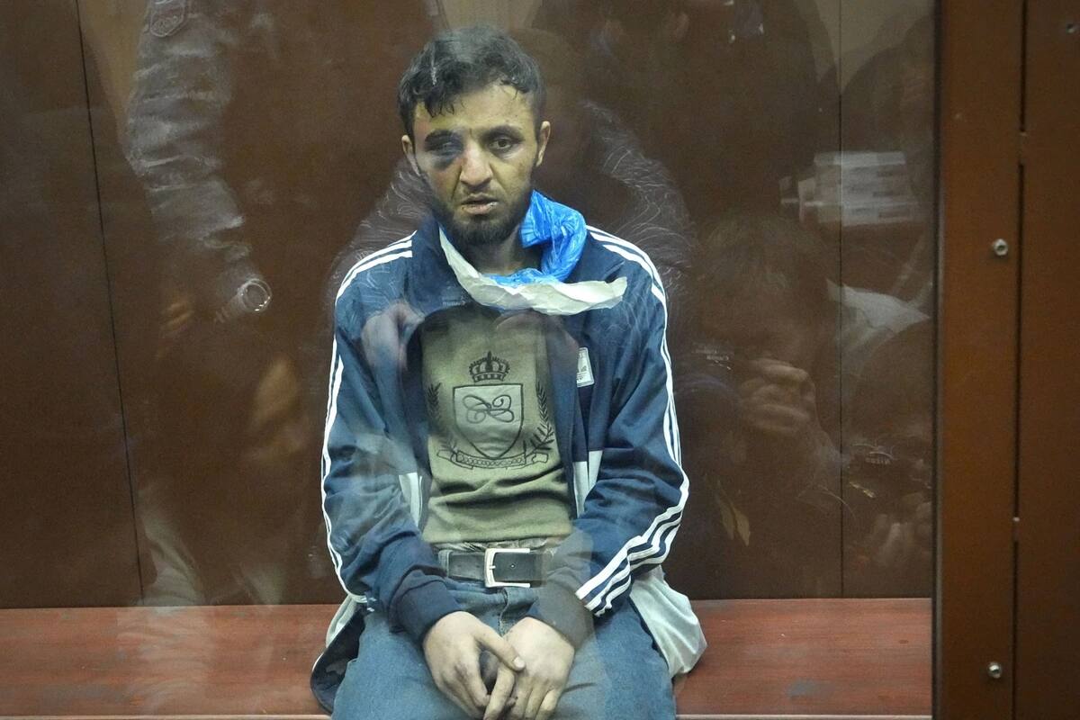 Un sospechoso del ataque cometido en Crocus City Hall el viernes permanece sentado en un juzgado en la Corte del Distrito Basmanny / AP Noticias