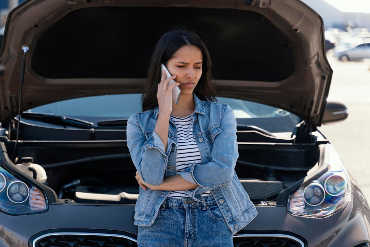 Chocaste tu auto nuevo: ¿sigues pagando aunque sea pérdida total?