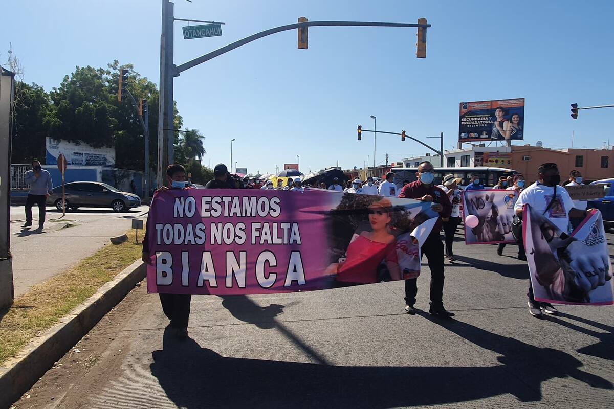 "Bianka y Aderli tu mamá te busca": Marchan en Cajeme por desaparición de hermanas