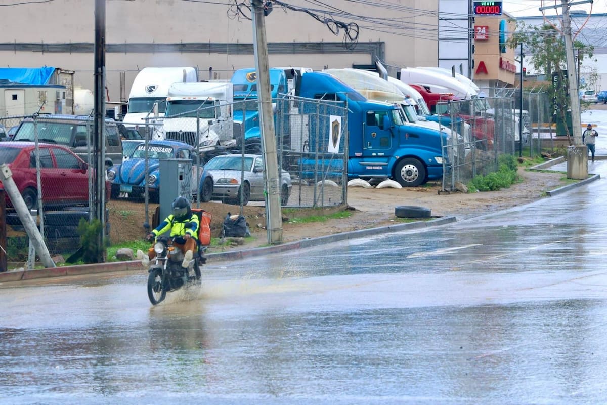 La condición meteorológica se debe a los remanentes de “Alvin”, la primera tormenta tropical de la temporada, en el océano Pacífico.
