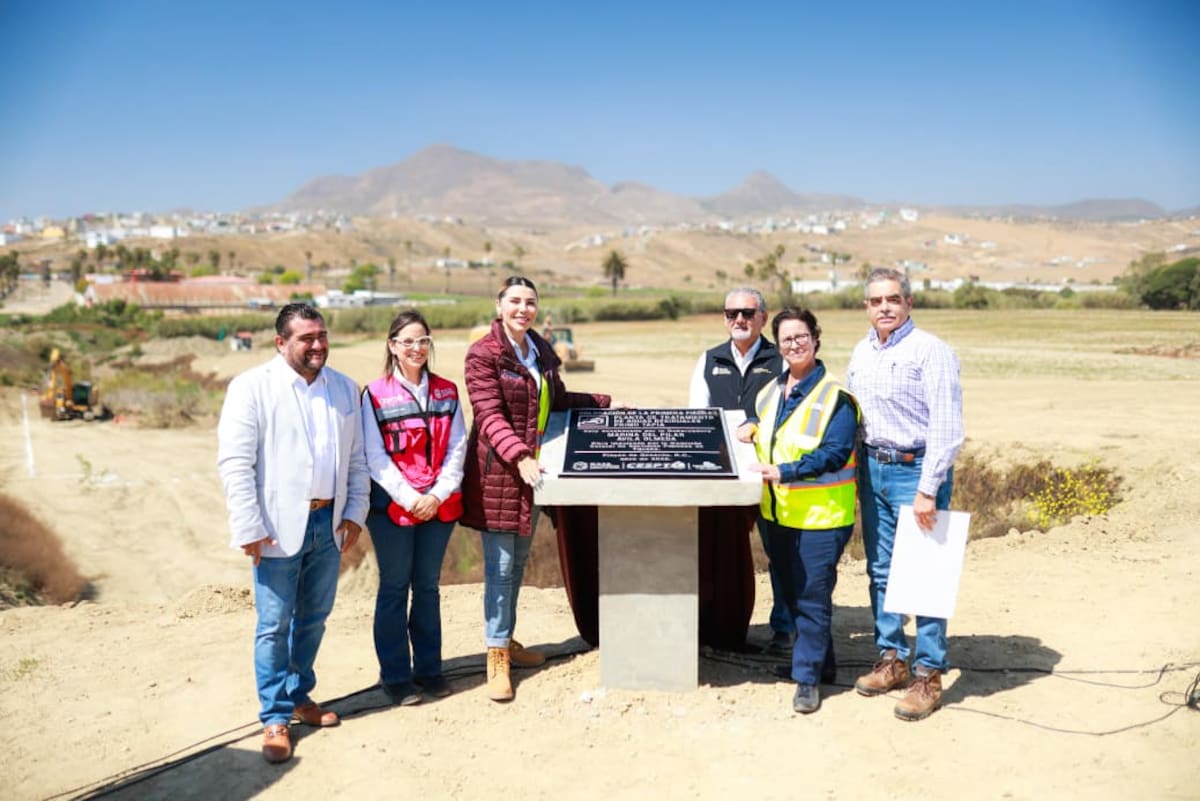 La obra incluye red sanitaria y beneficiará a más de 7 mil habitantes; también se anunció una futura planta desaladora. Foto: Cortesía
