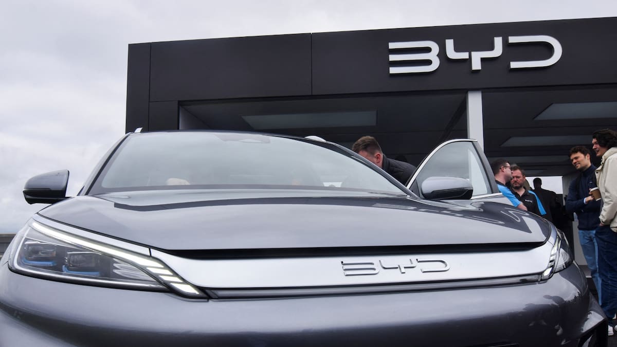 La crisis del petróleo convirtió a China en el gran ganador del mercado automotriz global: sus autos eléctricos baten récords de exportación y ponen en jaque a Europa, Canadá y al propio Ford