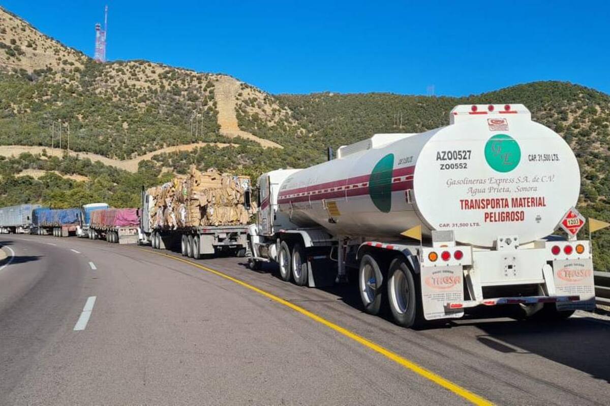 Reportan largas filas a la entrada de Cananea desde hace tres días por bloqueos