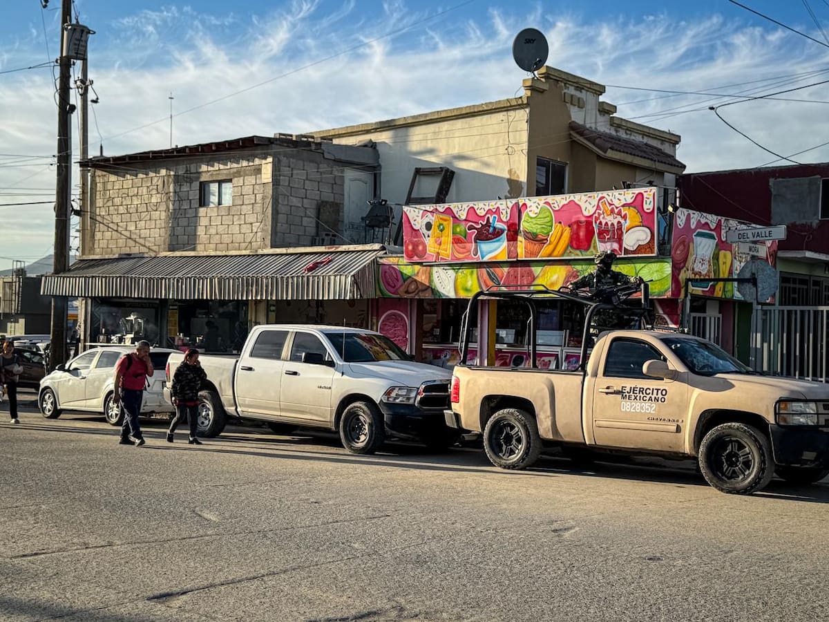 Los hechos se registraron este lunes en un domicilio ubicado entre la Privada Mora y la calle Del Valle, donde se reportaron varios estallidos. Foto: Border Zoom