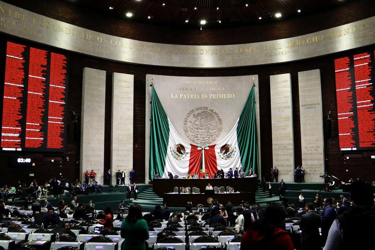 Oposición en San Lázaro critica política económica de AMLO