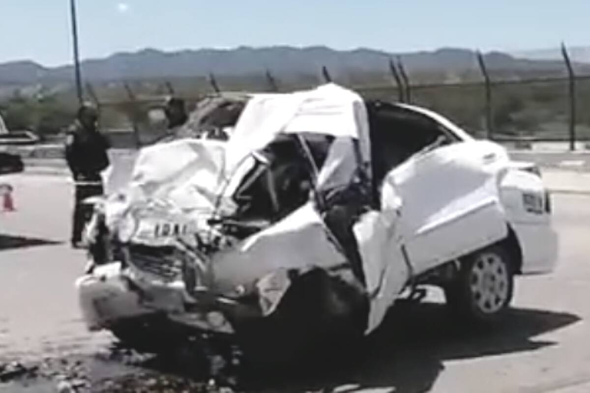 Taxista pierde la vida tras impactarse contra muro en Nogales