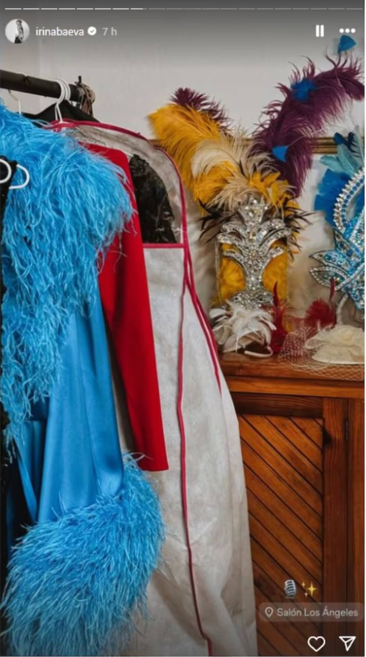 Irina Baeva comparte su debut en redes sociales