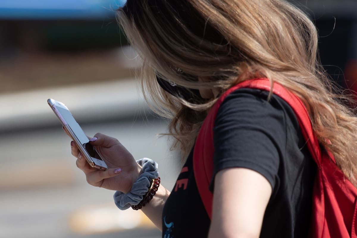 Con el fin de identificar y combatir el ciberacoso es importante mantener un entorno seguro y saludable al navegar por Internet. Foto: Archivo