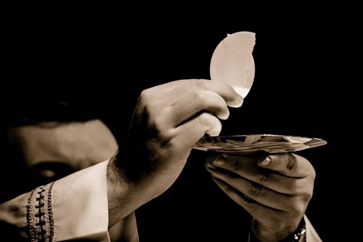 Apertura de iglesias se da para el culto privado: Padre Mauricio Urrea