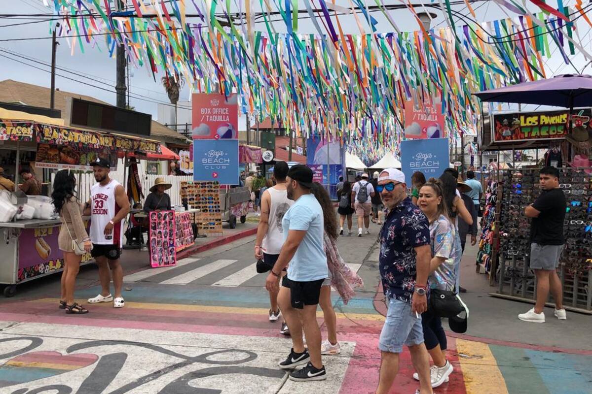 Sobresalen establecimientos de alimentos y bebidas alcohólicas en Rosarito