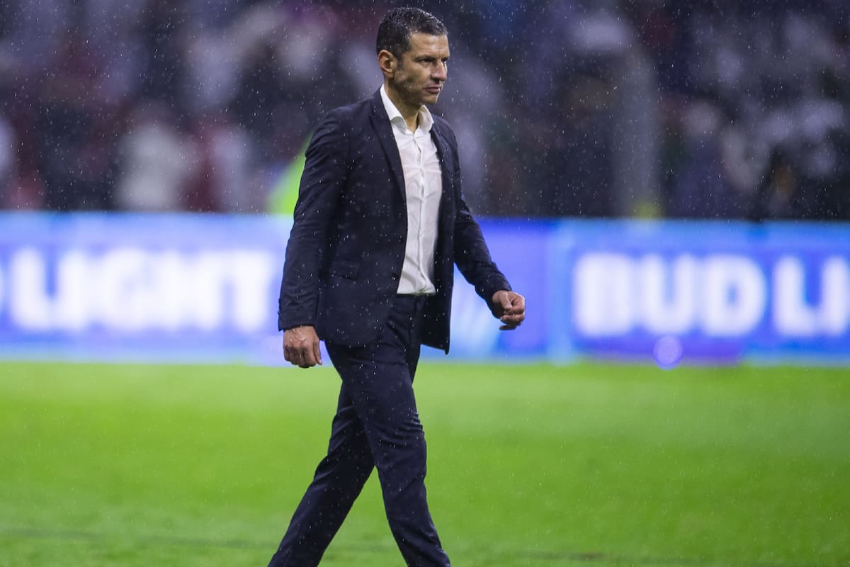Henry Martín tuvo una discusión con Lozano tras quedar fuera de la lista para la Copa América