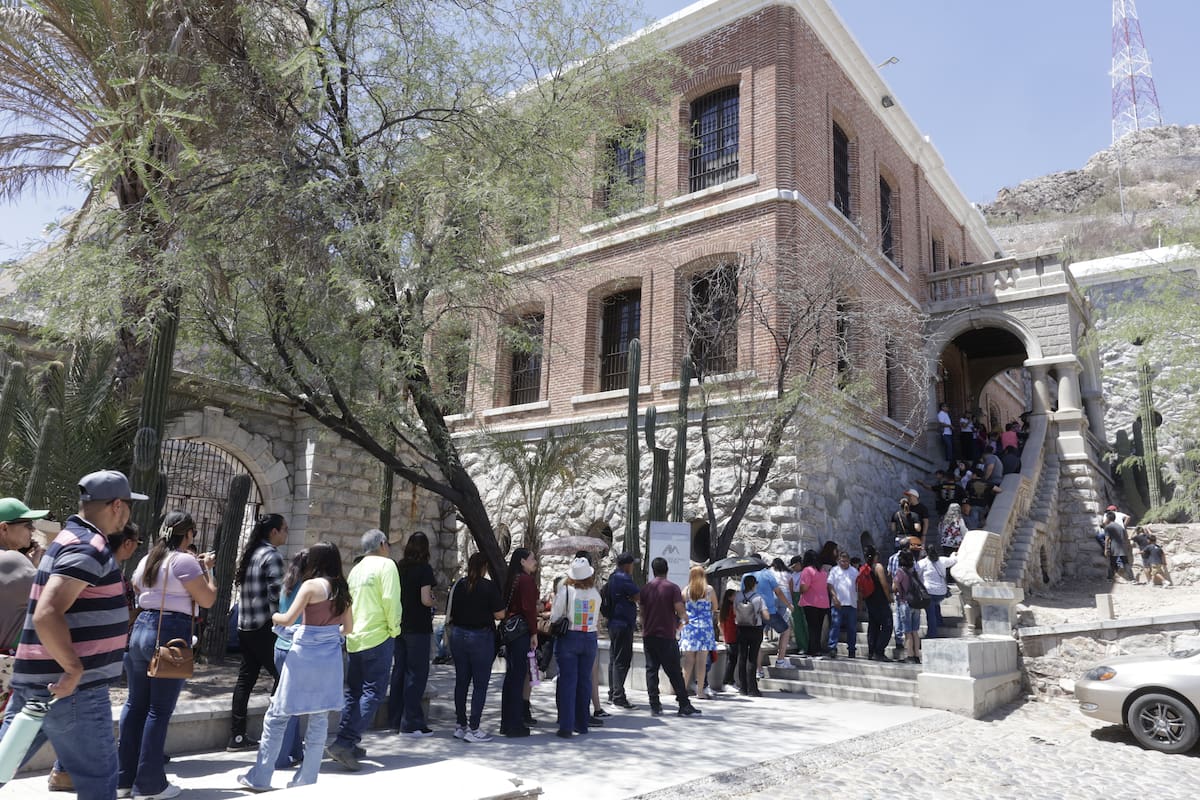Recorren calabozos de antigua cárcel de Sonora más de 2,500 personas