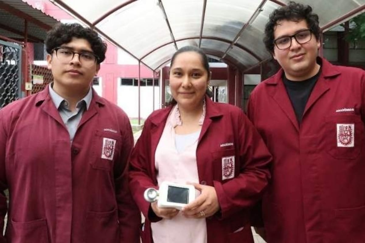Jóvenes investigadores del IPN desarrollan estetoscopio digital con inteligencia artificial capaz de detectar daño en válvulas cardíacas con 96% de precisión, prometiendo avances en el diagnóstico de enfermedades del corazón y ofreciendo un dispositivo autónomo, portátil y sin necesidad de conexión a computadora o móvil