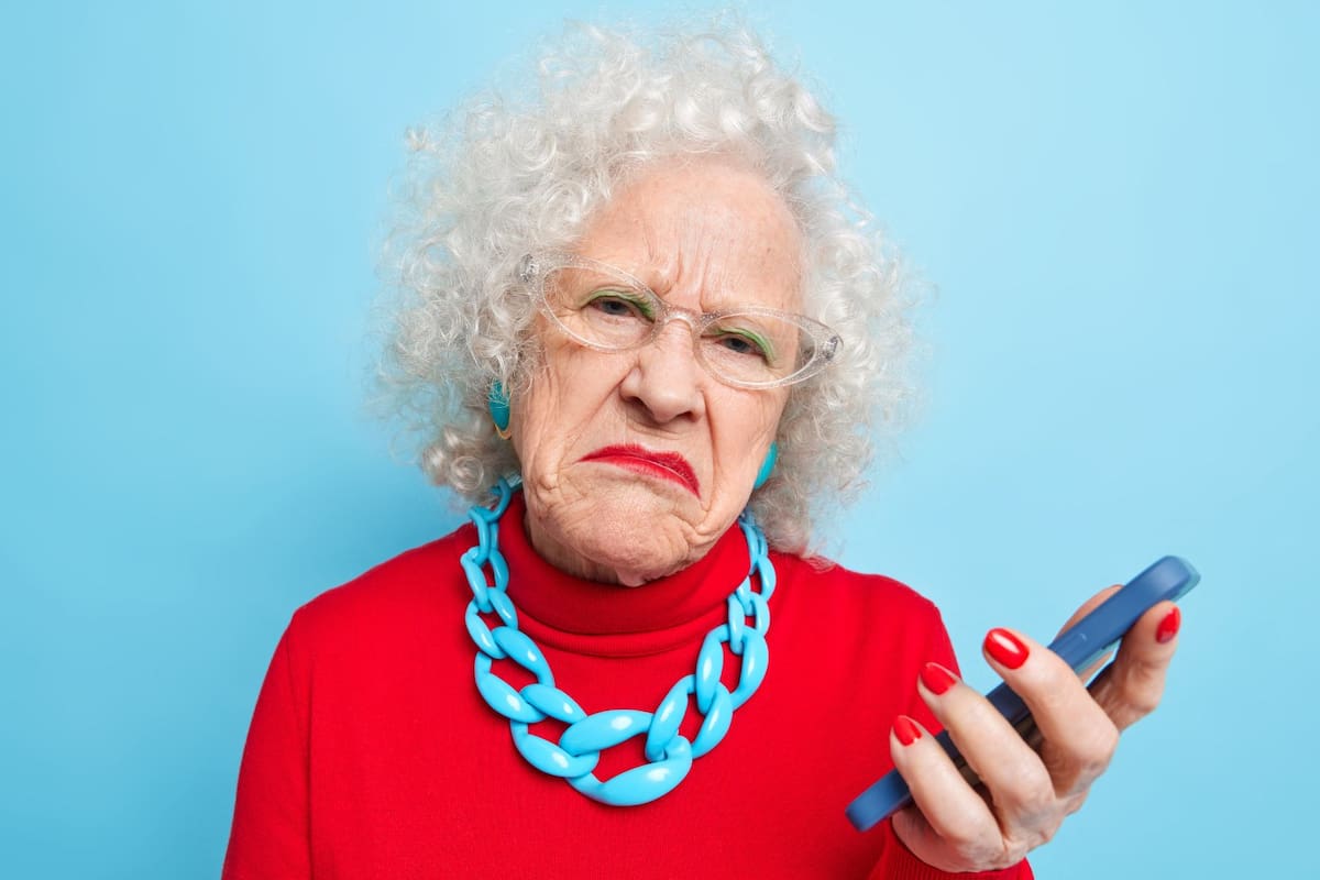 Las quejas por fraudes bancarios digitales subieron 11.4% en 2026 y Condusef alerta que una de cada tres víctimas en México ya pertenece al sector de adultos mayores