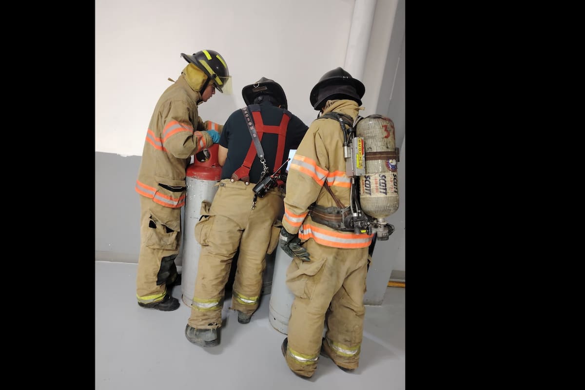 Evacúan albergue de migrantes en San Luis Río Colorado por sospecha de fuga de gas