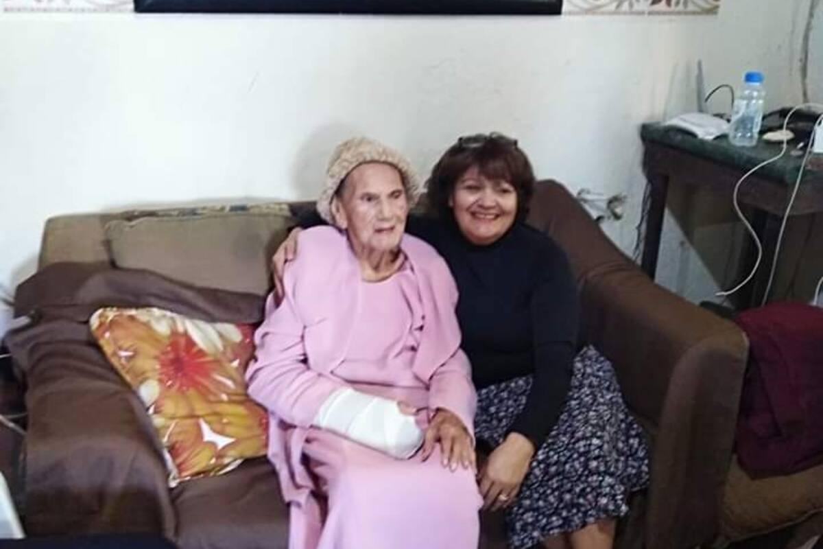 Celebra Rosario 100 años de vida junto a su familia en Huatabampo