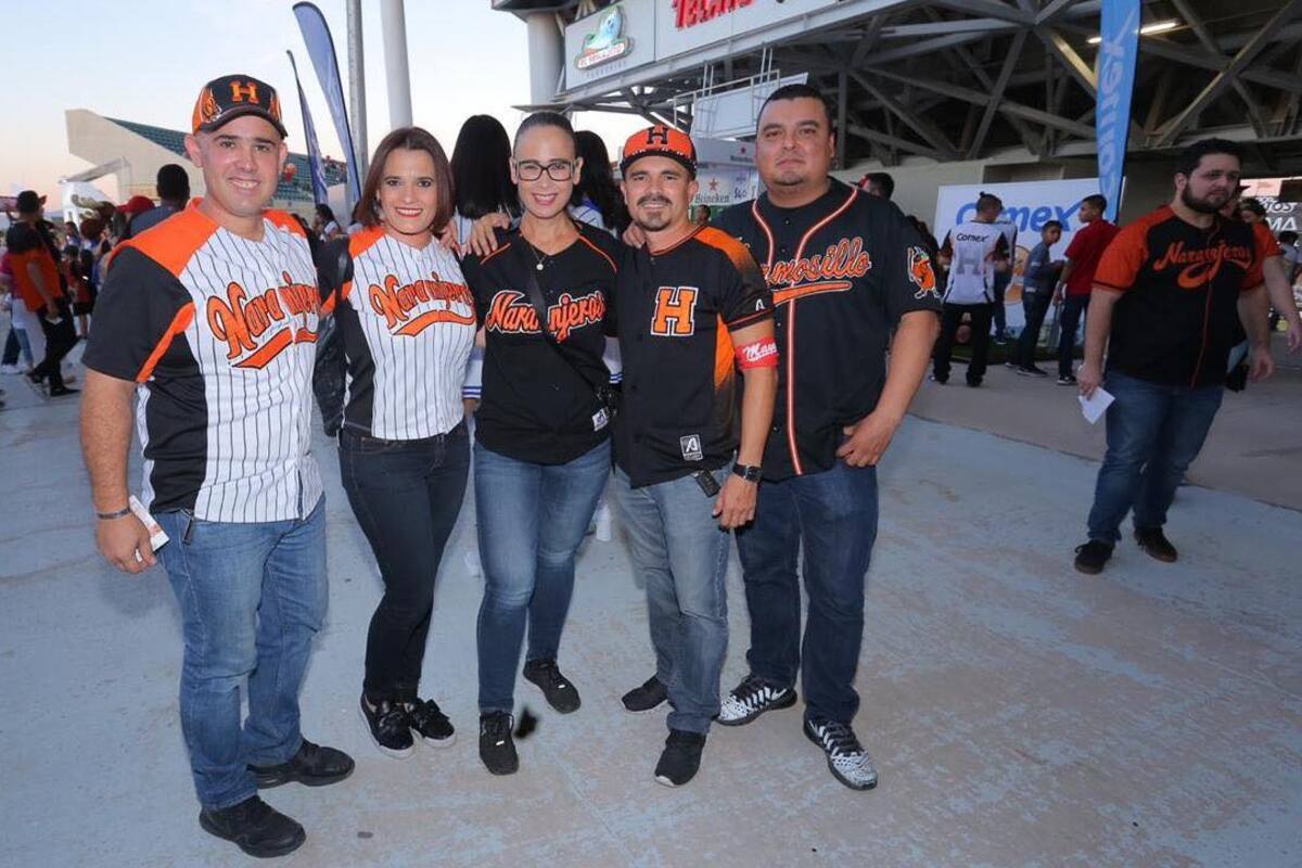 Aficionados acuden a la inauguración de LMP en Estadio Sonora