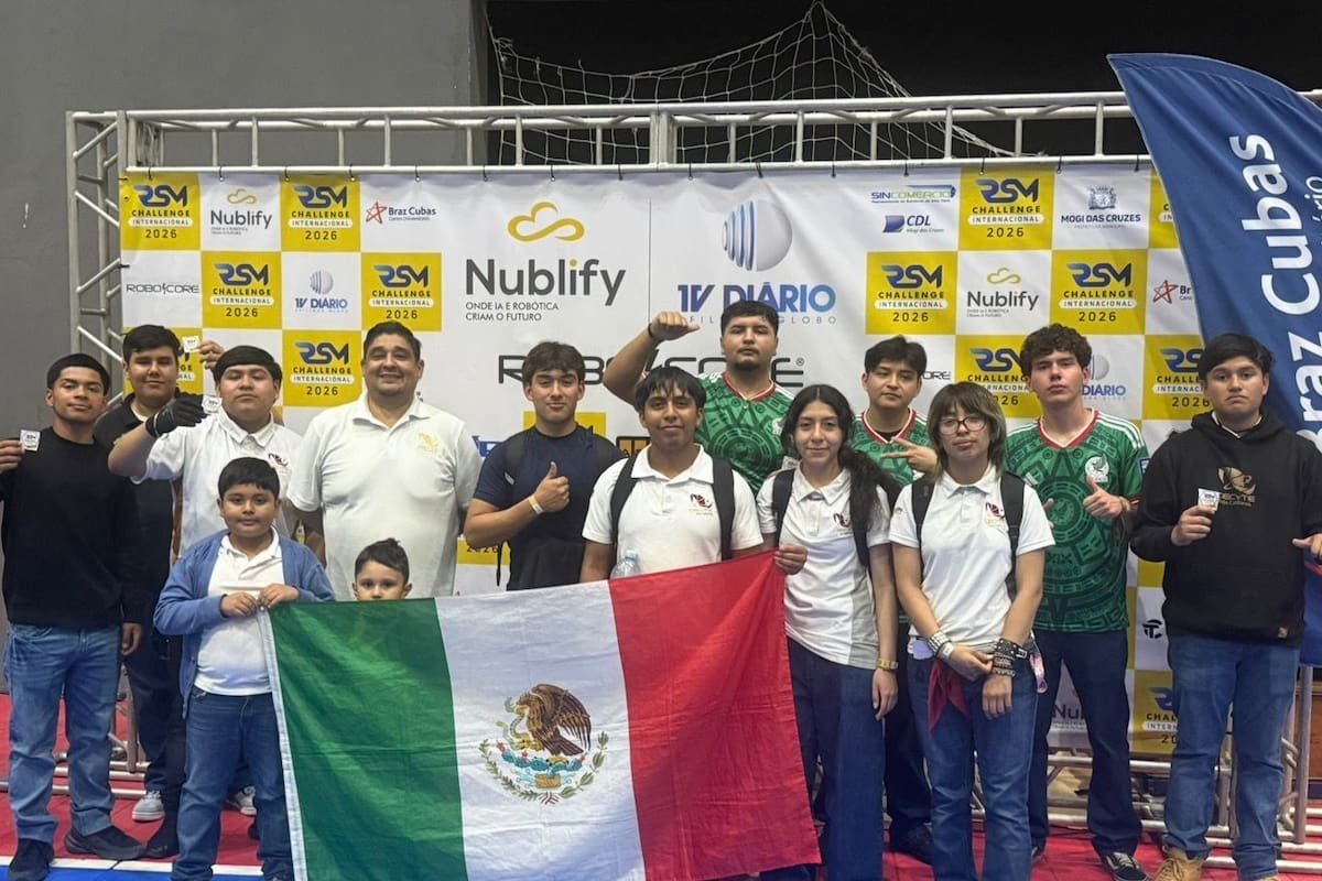 Estudiantes de Cecyte Tijuana ganan primer y segundo lugar en competencia mundial de robótica en Brasil