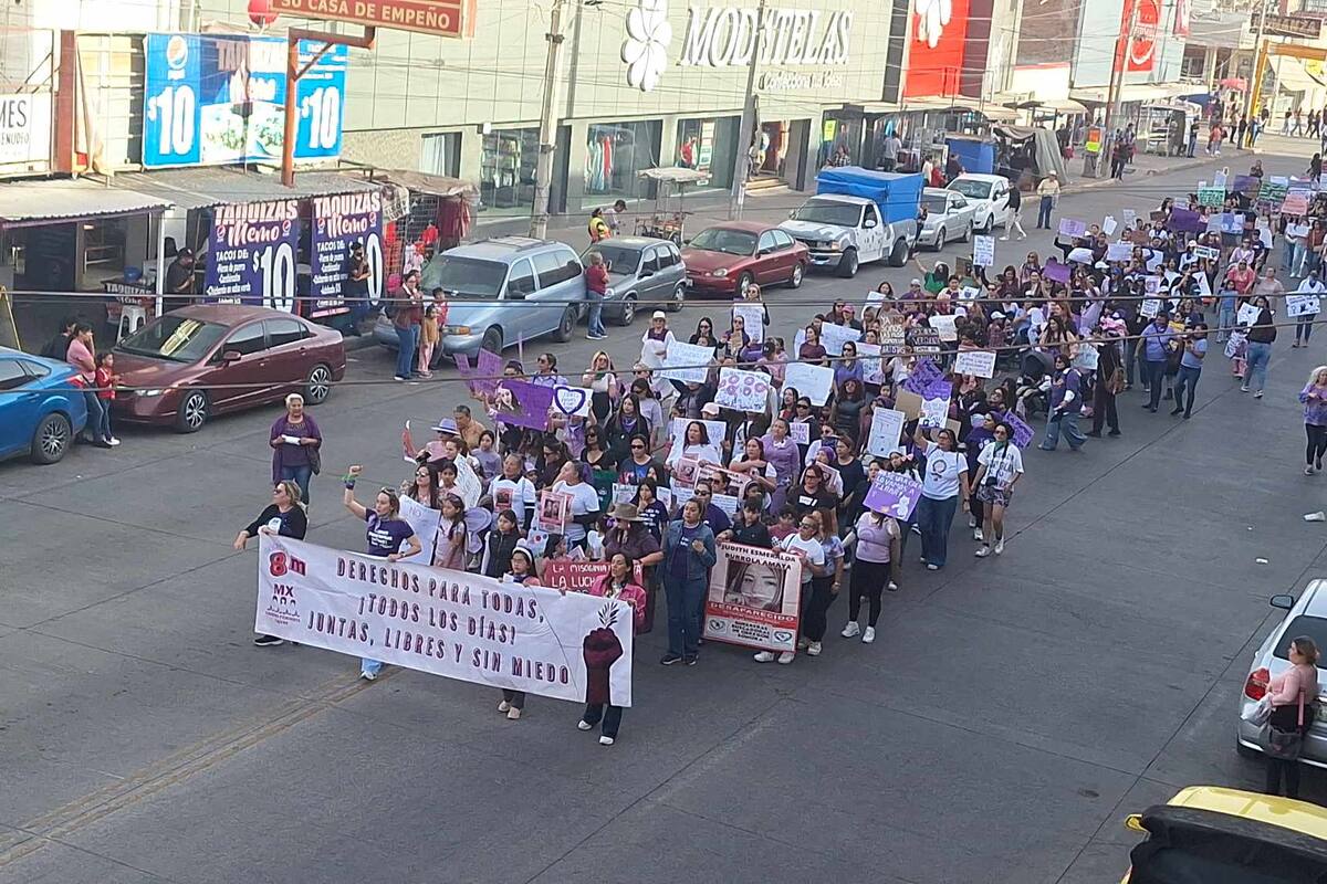 Marchan miles en Cajeme por el Día de la Mujer