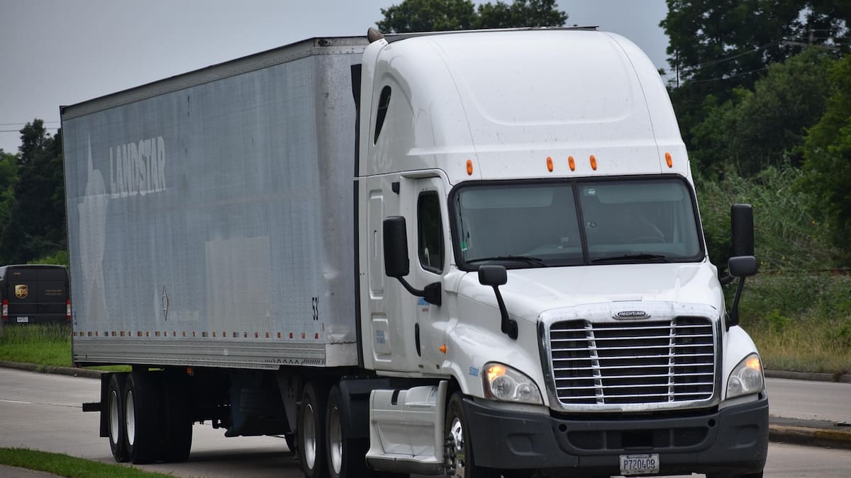 Solo una de cada 10 denuncias por robo en carreteras llega ante un juez, transportistas exigen una fiscalía especializada en delitos de esta índole mientras crecen los asaltos, la violencia y la desaparición de conductores en las rutas más peligrosas de México