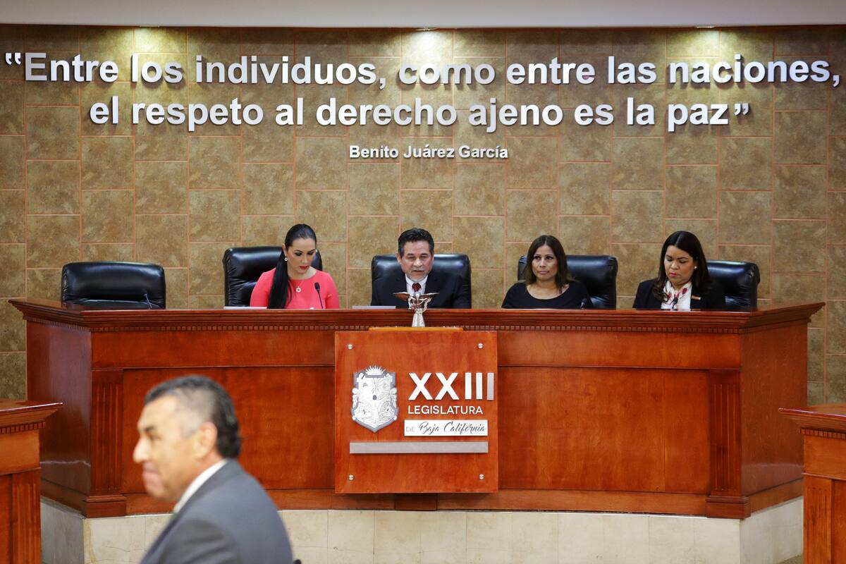 Aprueba congreso hacer la consulta sobre gubernatura