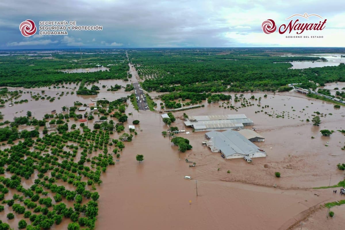 Nayarit: Huracán "Pamela" causa desbordamiento de río San Pedro
