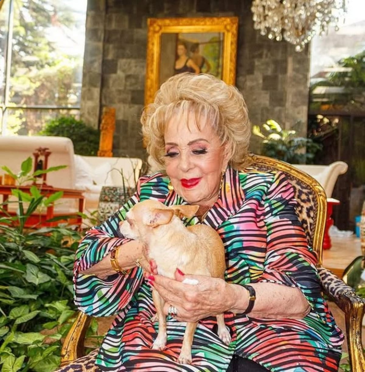 Restos de Silvia Pinal ya descansan en la cripta familiar