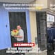 Pasajeros de camión presencian cómo el chofer se detiene en su casa para darle flores amarillas a su esposa