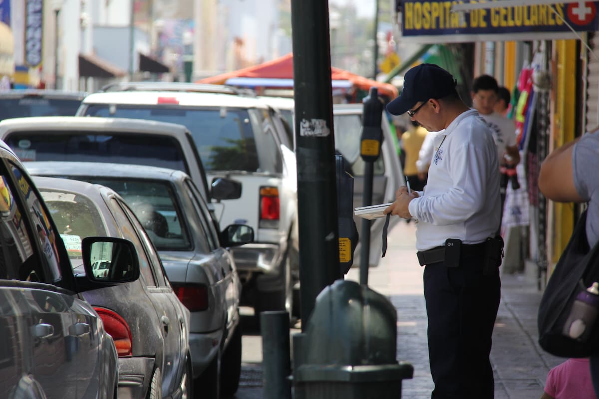 Rescate Vial auxilia a 38 visitantes en el Centro de Hermosillo