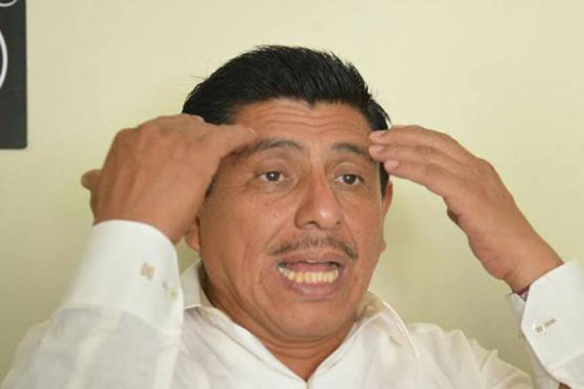 Exige senador retirar concesión a TV Azteca por pedir no hacerle caso a López-Gatell