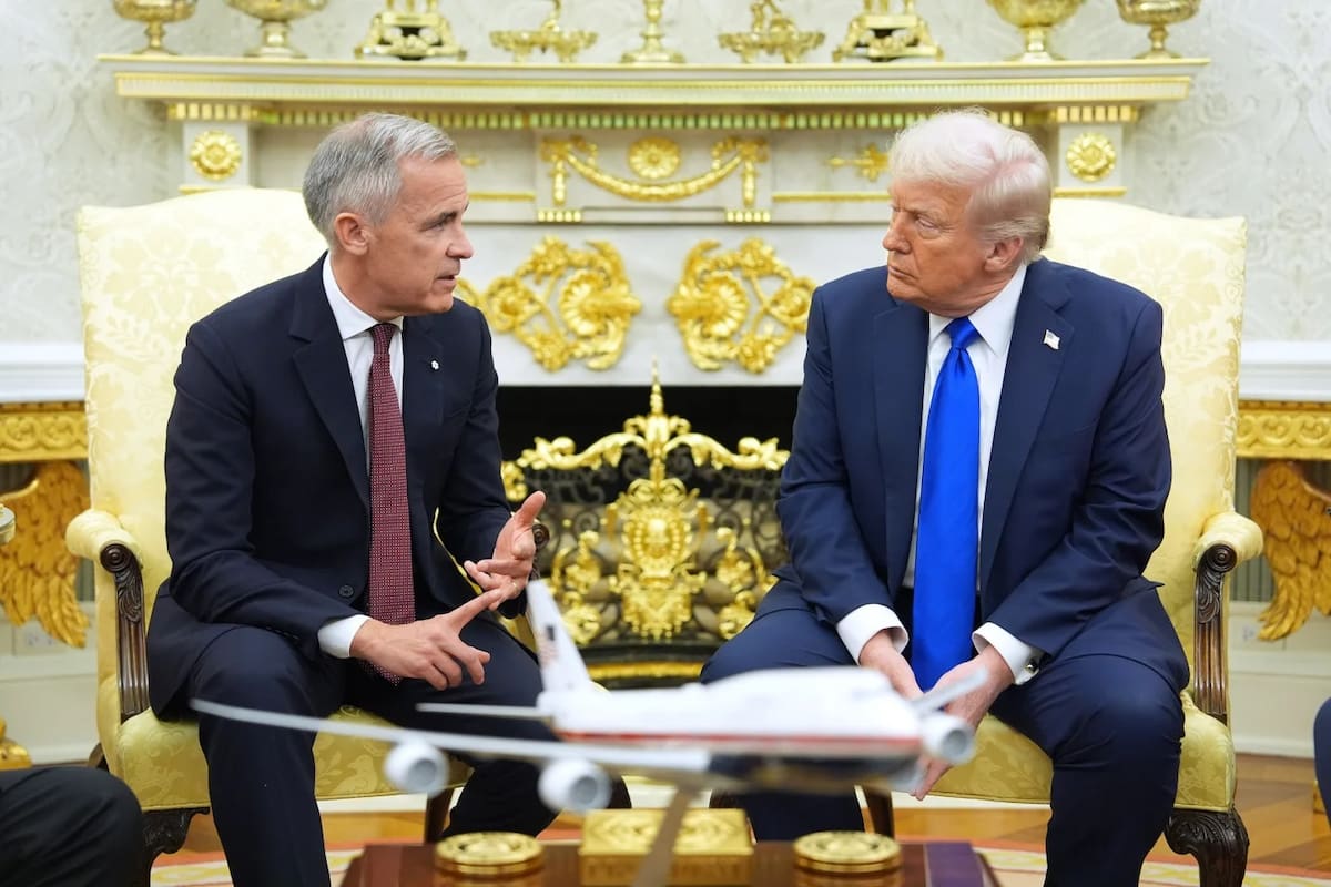 El primer ministro canadiense, Mark Carney, habla durante una reunión con el presidente Donald Trump en la Casa Blanca, el martes 7 de octubre de 2025, en Washington. | Crédito: AP/Evan Vucci