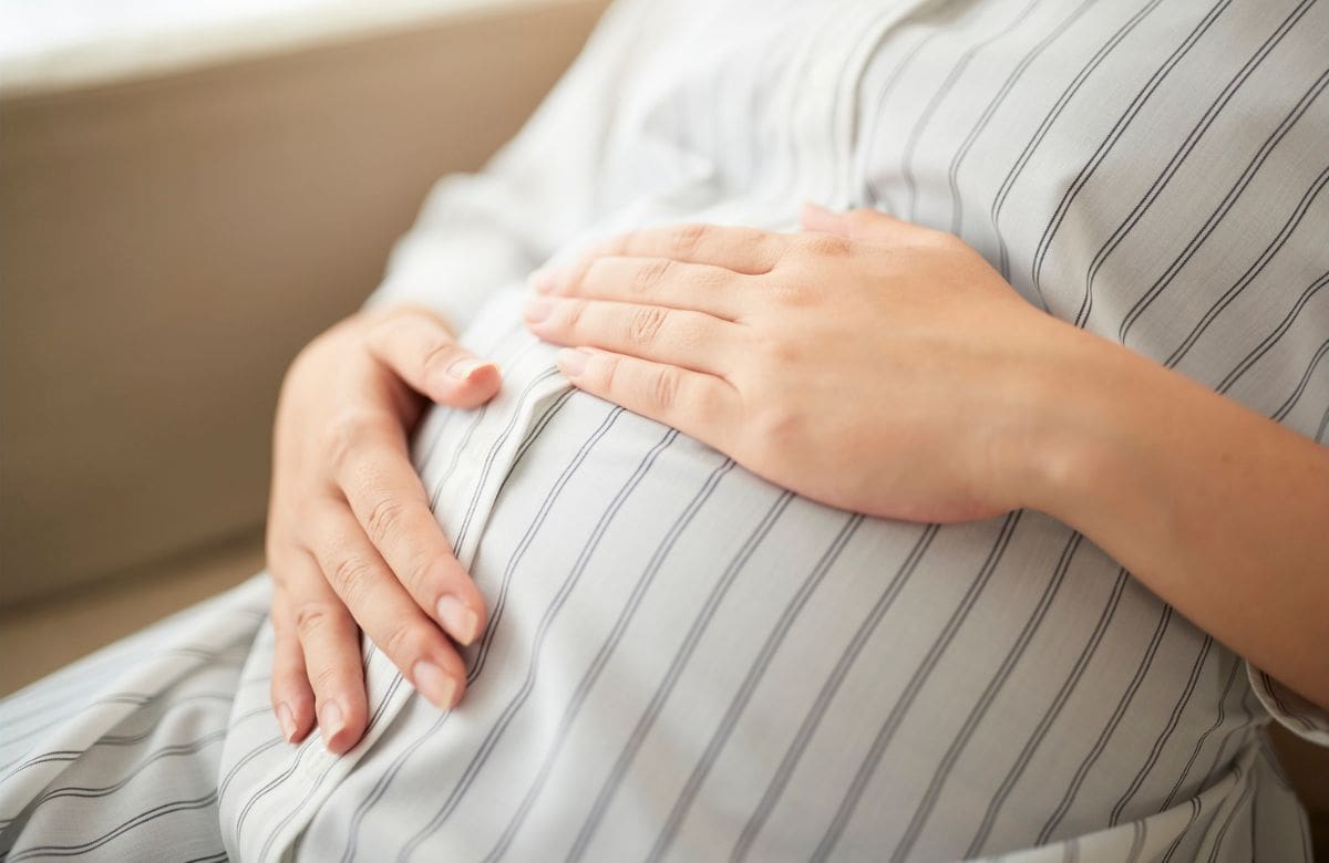 Un estudio advierte que el estrés provocado por complicaciones durante el embarazo puede elevar el riesgo de hipertensión y afectar la salud cardíaca de la mujer durante varios años después del parto | Foto: Foto: Especial (canva)