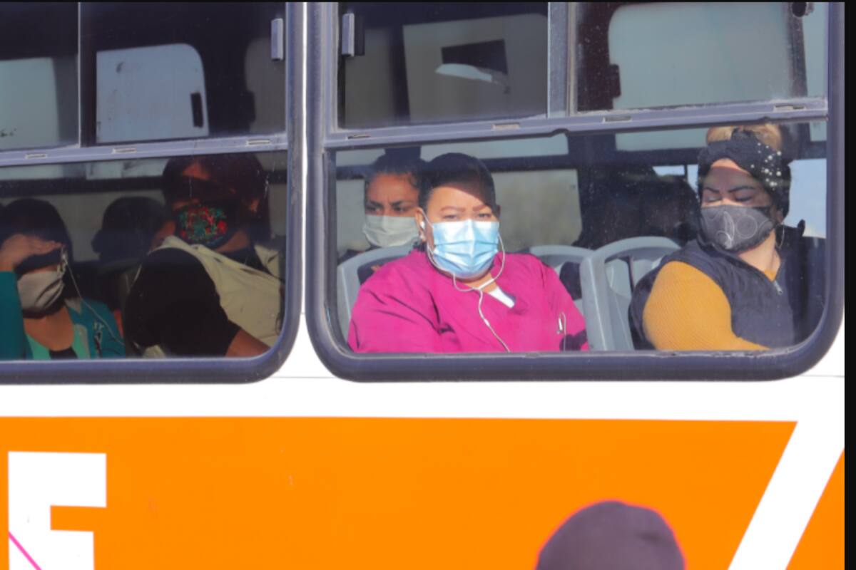 El 15% de usuarios del transporte público no porta correctamente el cubrebocas, advierten Vigilantes
