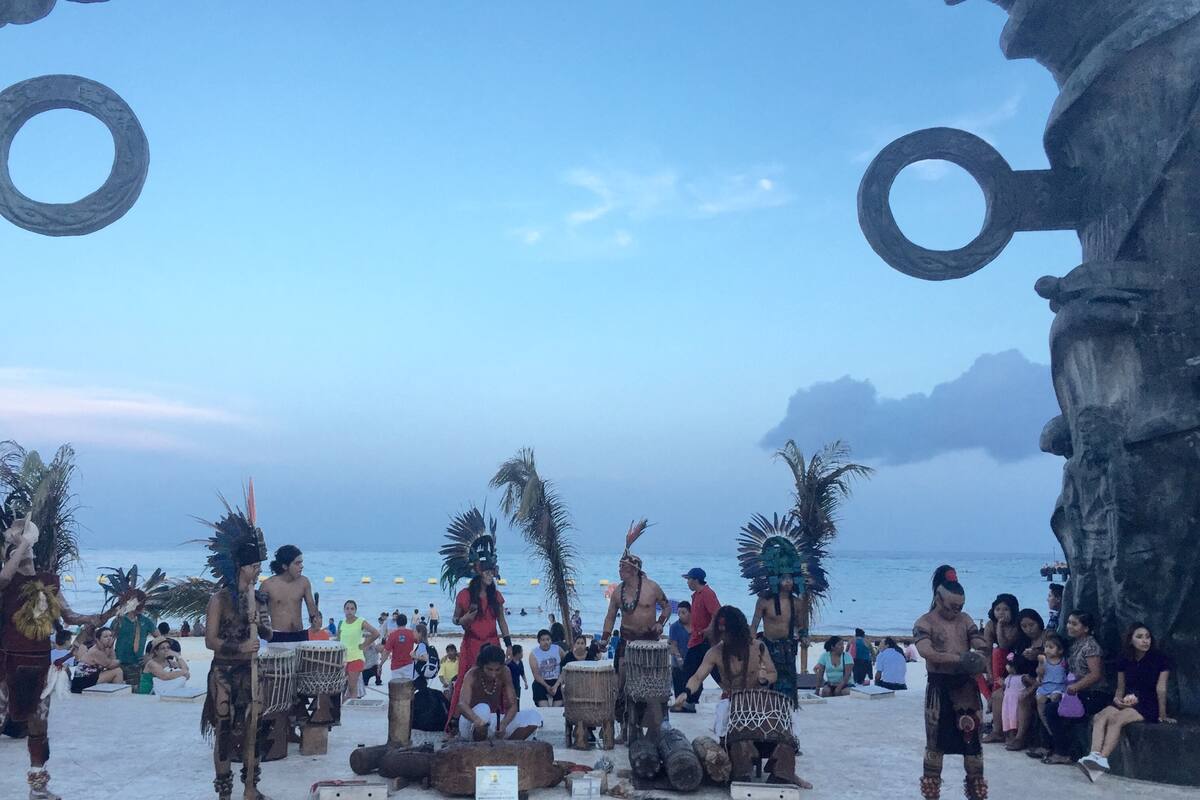 Se alistan para reapertura de playas del Caribe mexicano