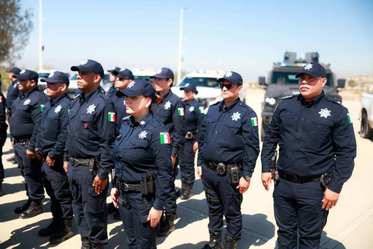 Las acciones incluyen mejoras en prestaciones, seguridad social, vivienda y apoyos para las familias del personal policial. Foto: Cortesía