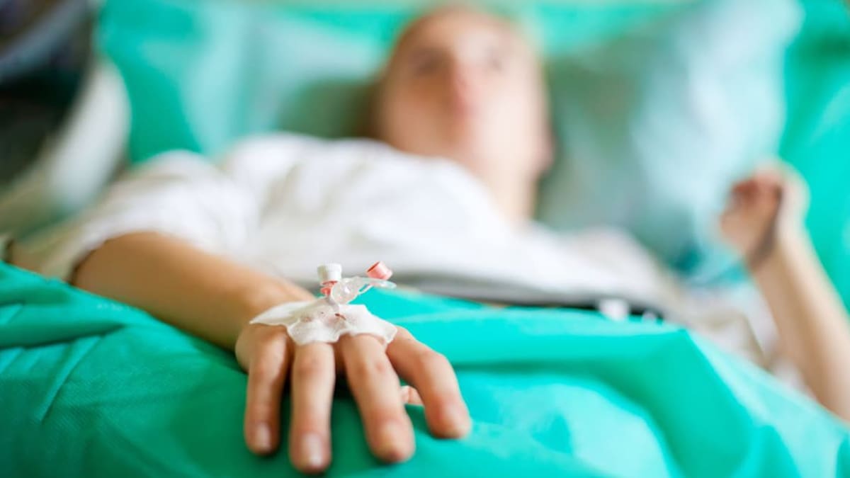 INEGI revela que México vive una dualidad en mortalidad: la población general muere mayoritariamente por enfermedades crónicas no transmisibles y la población joven enfrenta un riesgo letal por homicidios, evidenciando la necesidad de políticas públicas integrales en salud y seguridad