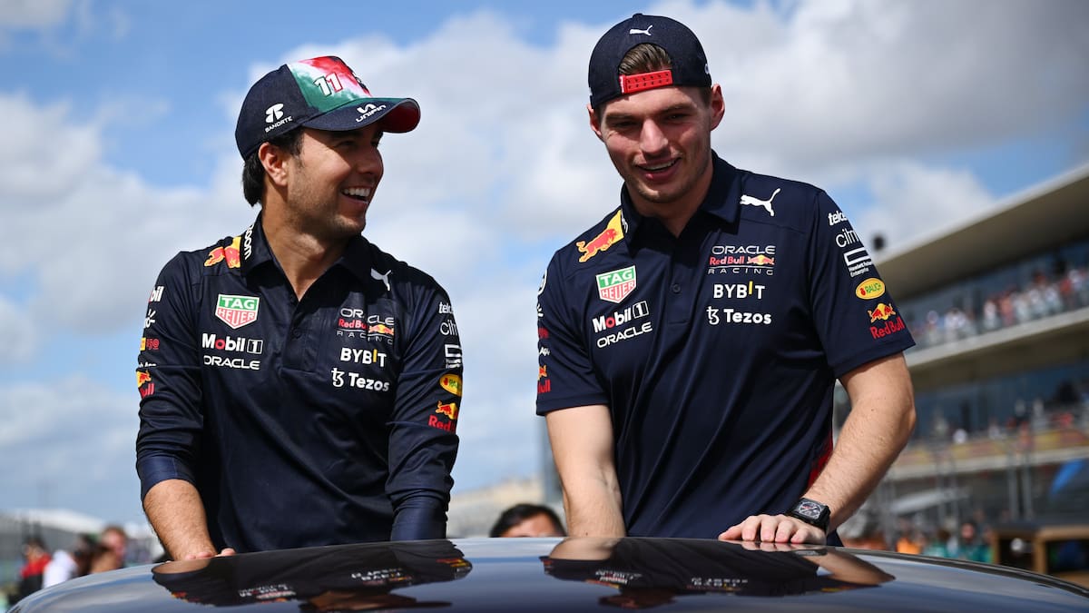 El piloto campeón de la Fórmula 1, Max Verstappen, habló referente a la salida de Checo Pérez de la Red Bull. Foto: @redbullracing