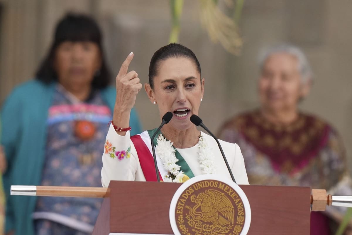 Claudia Sheinbaum Pardo enviará iniciativa para reformar el artículo 127 constitucional y limitar pensiones de ex funcionarios a un máximo de 70 mil pesos mensuales, con ahorro estimado de 5 mil millones de pesos