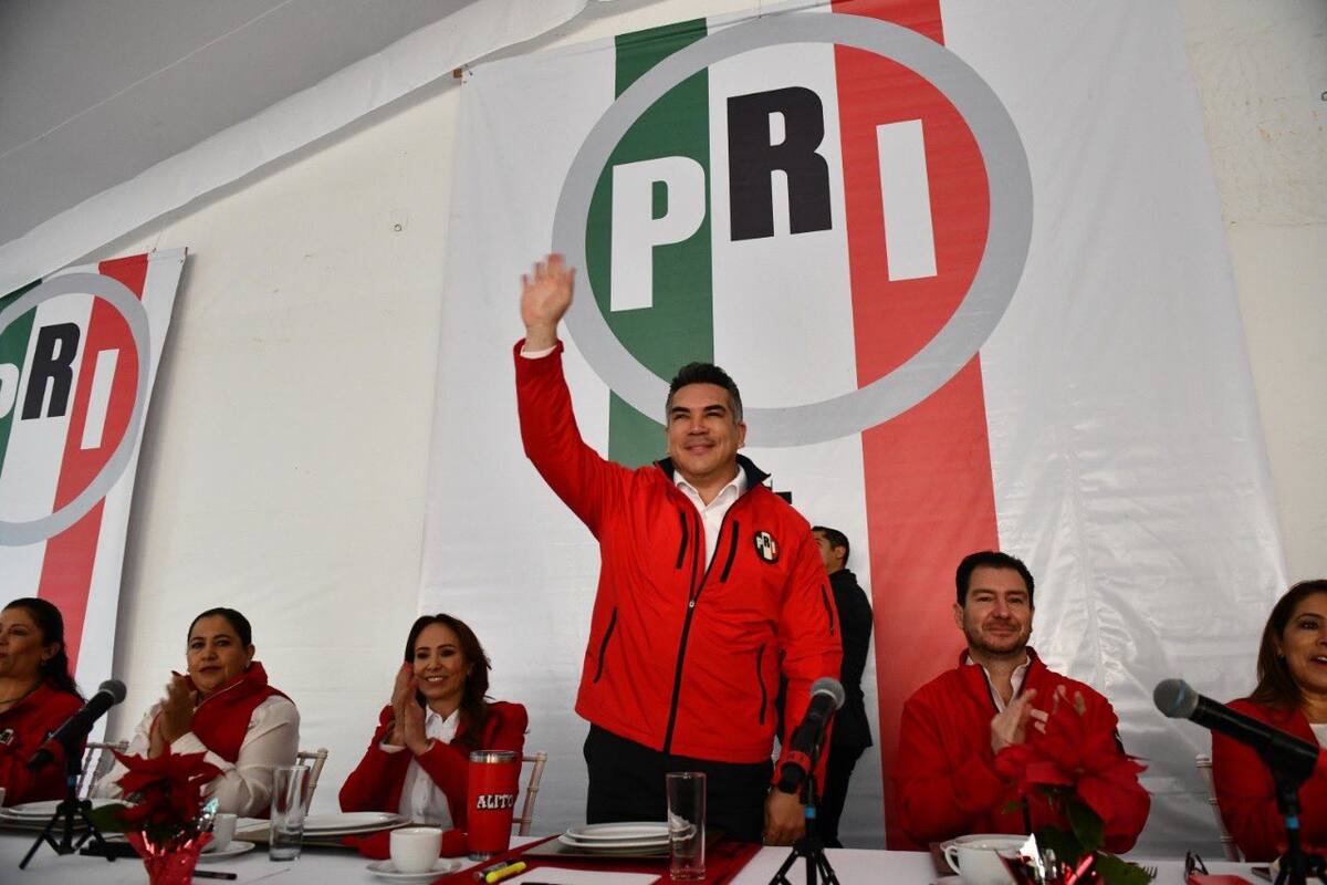 Alito Moreno se encuentra con regidores del PRI en el Estado de México y asegura que “seguirán luchando por las causas del pueblo”