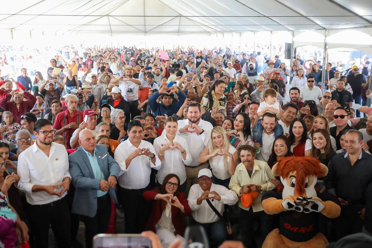 En el evento se anunciaron planes para mejorar la infraestructura, construir campos deportivos y descentralizar delegaciones para atender rápidamente las necesidades de la comunidad.