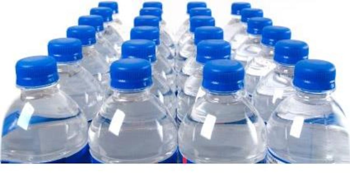 Aficionados podrán ingresar una botella de plástico sellada durante los partidos del torneo.