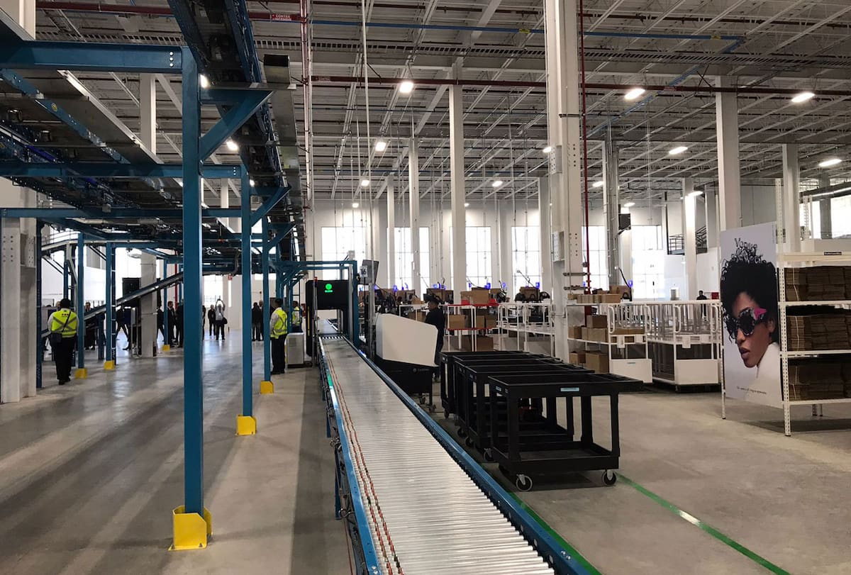 La planta ya estaba establecida por Essilor Tijuana Óptica (ETO), ubicada en la zona de El Refugio.