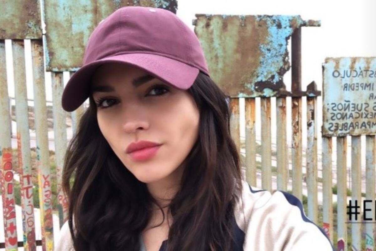 FOTOS: Eiza González restaura Mural de la Hermandad en Tijuana