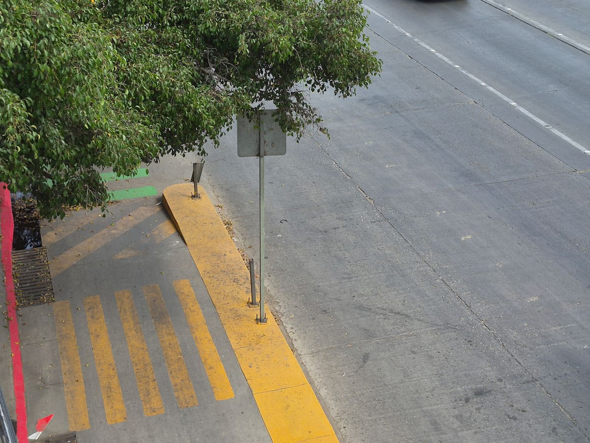 El tránsito vehicular en Tijuana refleja los retos de movilidad que enfrentan las autoridades para mejorar la circulación y coordinar acciones de infraestructura vial. Foto: Michelle Castillo