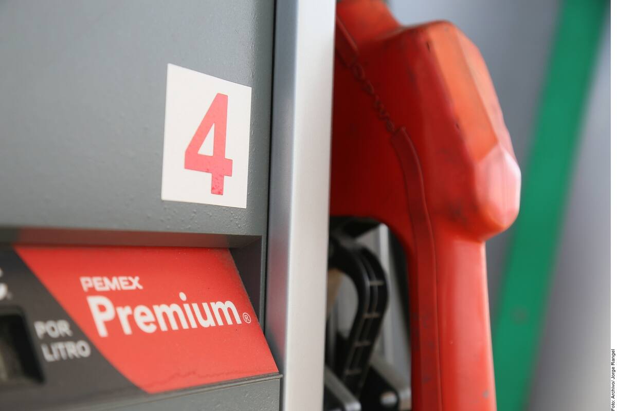 SHCP disminuye estímulo fiscal a gasolina 'Premium' por primera vez en cinco meses