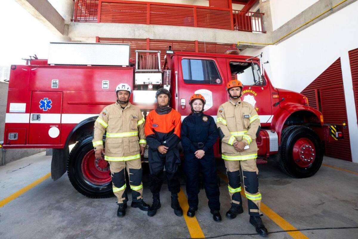 Alcaldesa de Tijuana inaugura estación de bomberos número 18 en Las Delicias