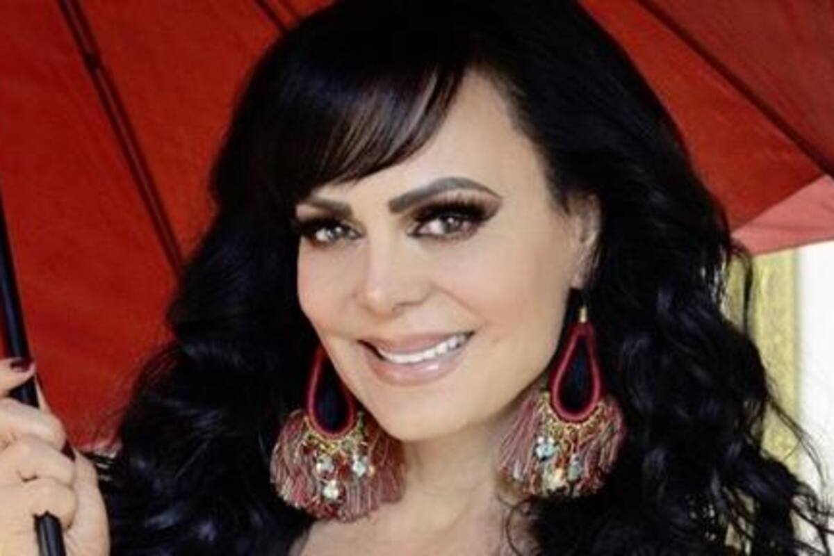 Maribel Guardia luce mini cintura en bikini