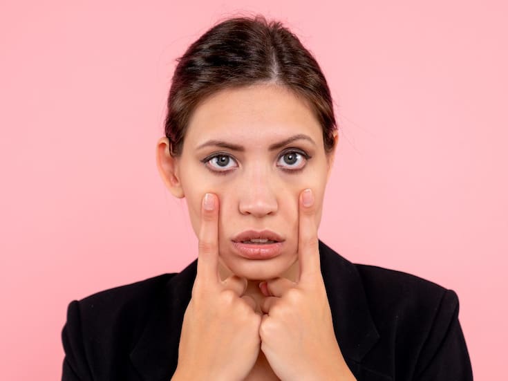 Reduce las ojeras de forma efectiva con estos consejos prácticos que sí funcionan; por qué aparecen y qué errores evitar