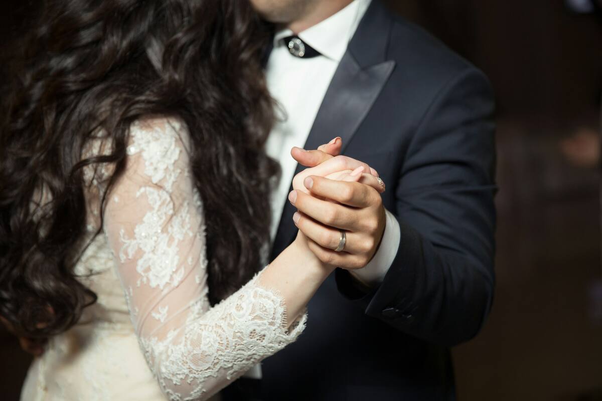 Ante la sorpresa inicial, Celina llegó a pensar en el divorcio como una posible solución. (Especial).